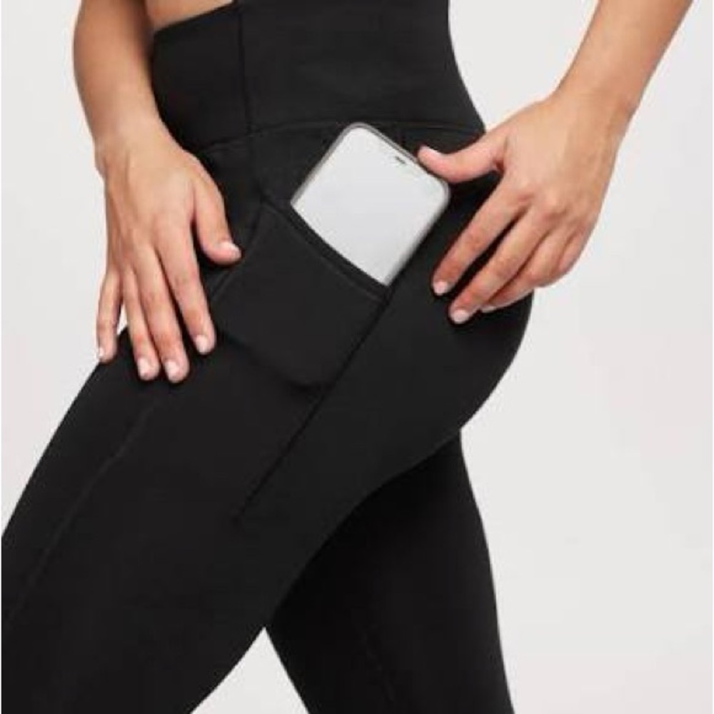 Victoria Secret High-Rise Black Active Leggings - Picture 2 of 3